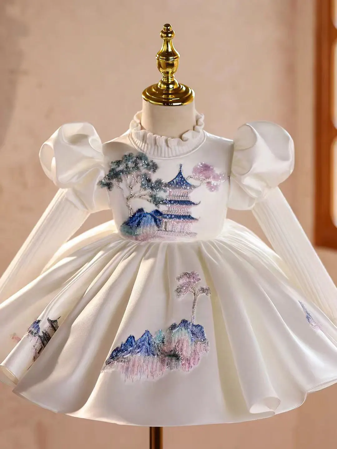 ジルウィッシュ J845 高級ホワイトガールズドレス 刺繍サテン 膝丈 子供用 結婚式 誕生日パーティー ページェント ボールガウン