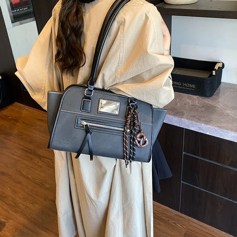 

Diaper Bag Fashionable Textured Crossbody Purse Elegant Leather Designer Handbag For Women Stylish Retro Tote