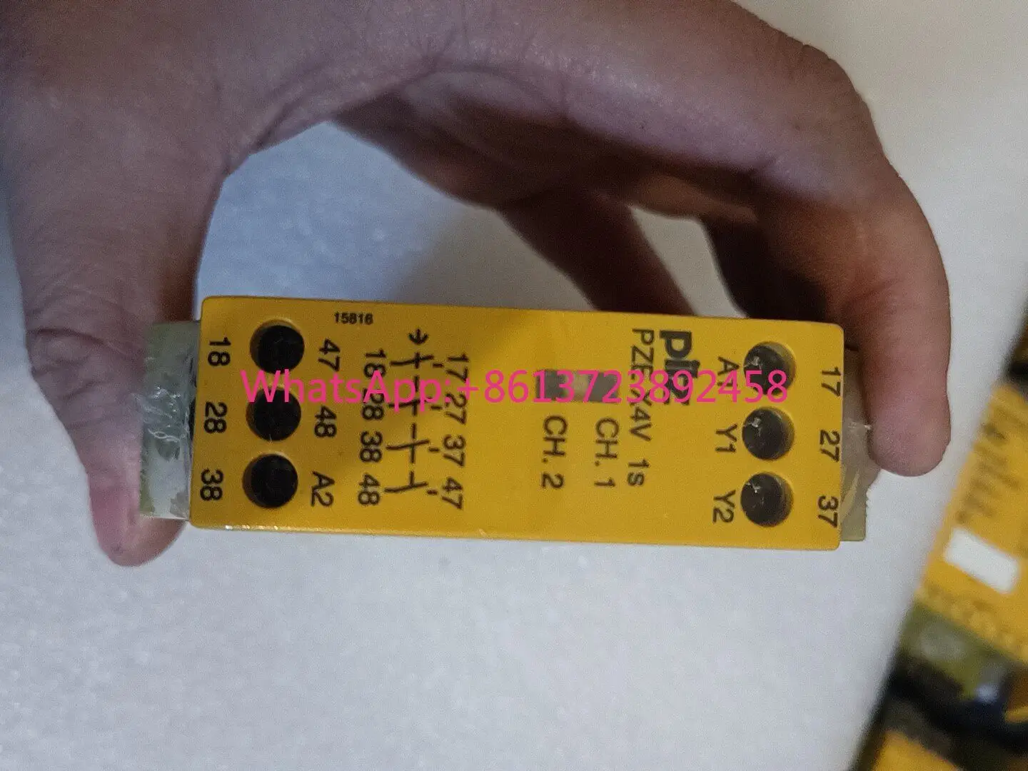 

Pilz 774581 safety relay in stock