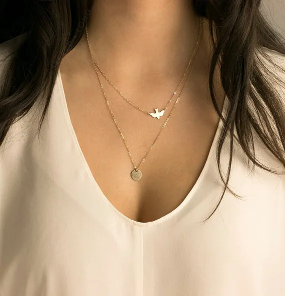 2024 New Hot Fashion Tiny Soar Flying Bird Necklace Peace Dove Necklace Little Swallow Baby Bird Necklaces Abstract Necklaces