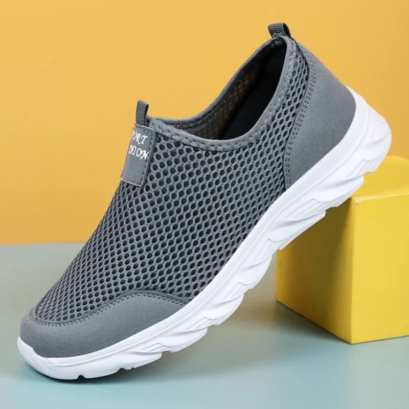 

Lightweight Men Casual Shoes Breathable Slip on Male Casual Sneakers Anti-slip Men's Flats Outdoor Walking Shoes
