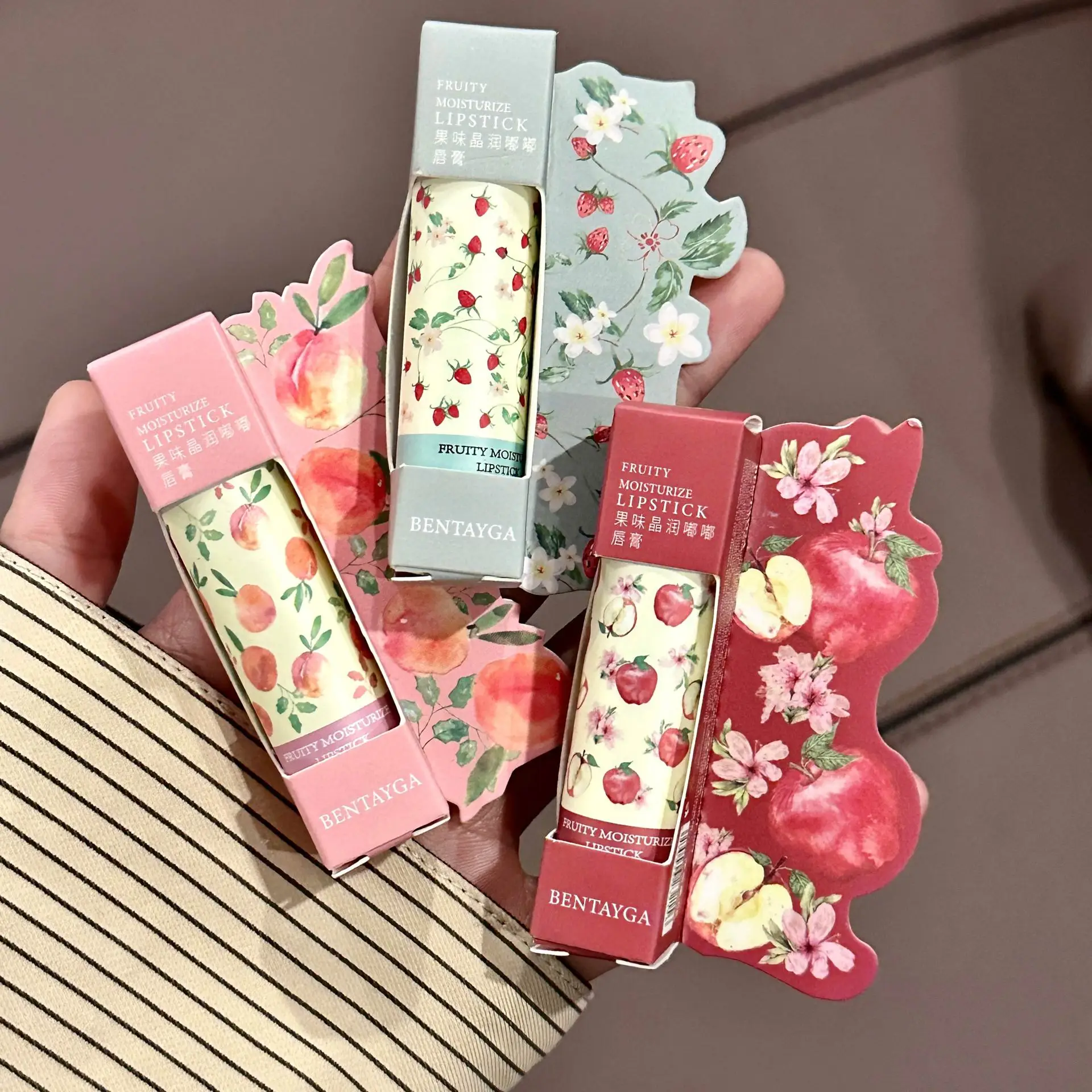 밝은 색상 저채도 립스틱 신선한 과일 향 립 케어 립 보습 모이스처라이징 자연스러운 얼굴 립 케어