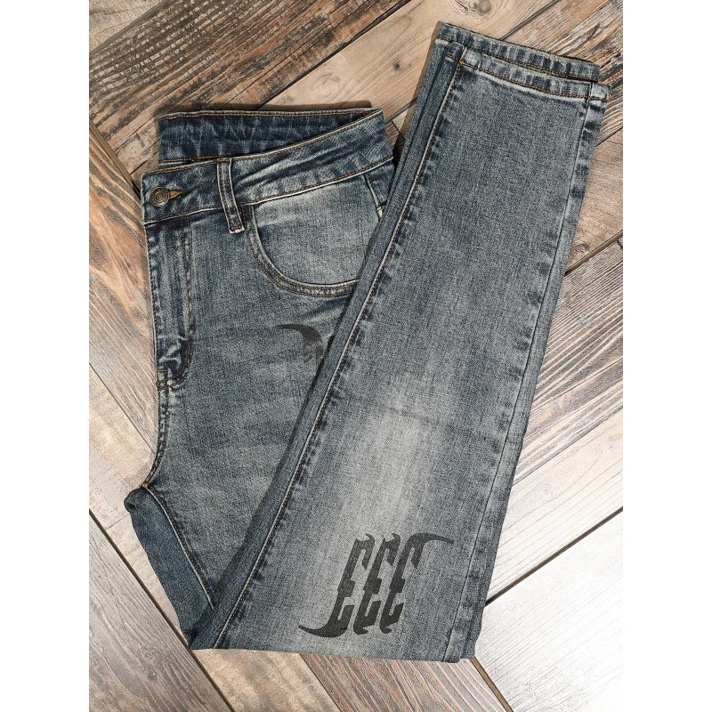 

Модные джинсы с принтом в стиле ретро, облегающие маленькие ноги, новинка 2025, мужская одежда, уличная мода, джинсовые длинные брюки