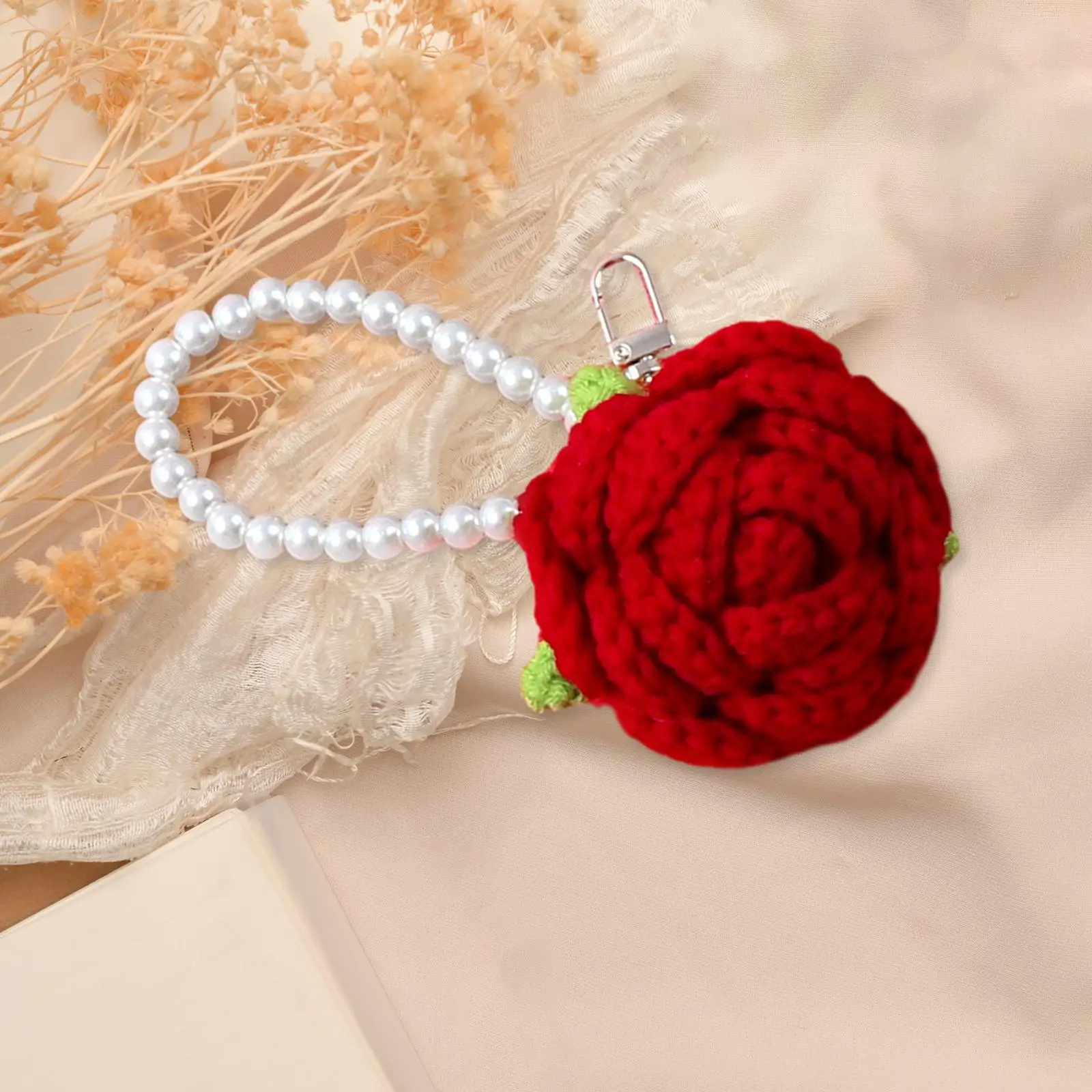 سلسلة مفاتيح على شكل وردة منسوجة يدويًا، قلادة حقيبة على شكل دمية لطيفة للنساء، مناسبة للحقائب اليدوية وحقائب الظهر