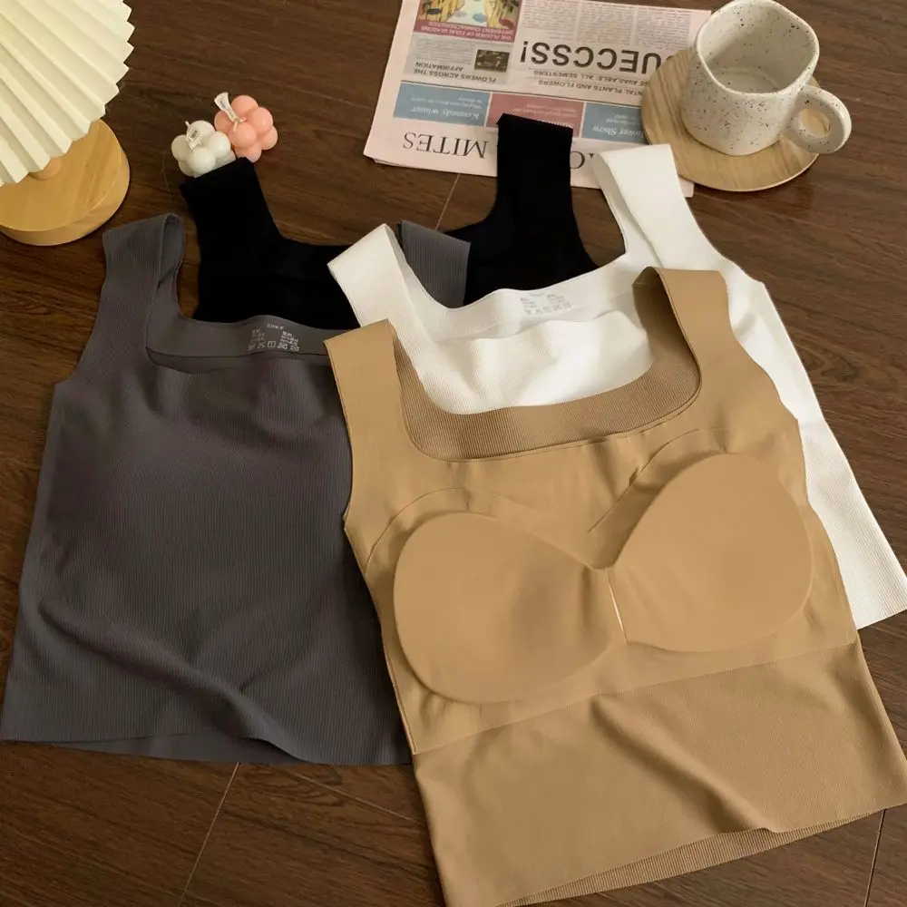 توب نسائي صيفي جديد بقصة ضيقة وياقة مربعة من الحرير الثلجي، بحمالات وبطانة صدر، تصميم قصير وعصري مناسب للارتداء اليومي #4