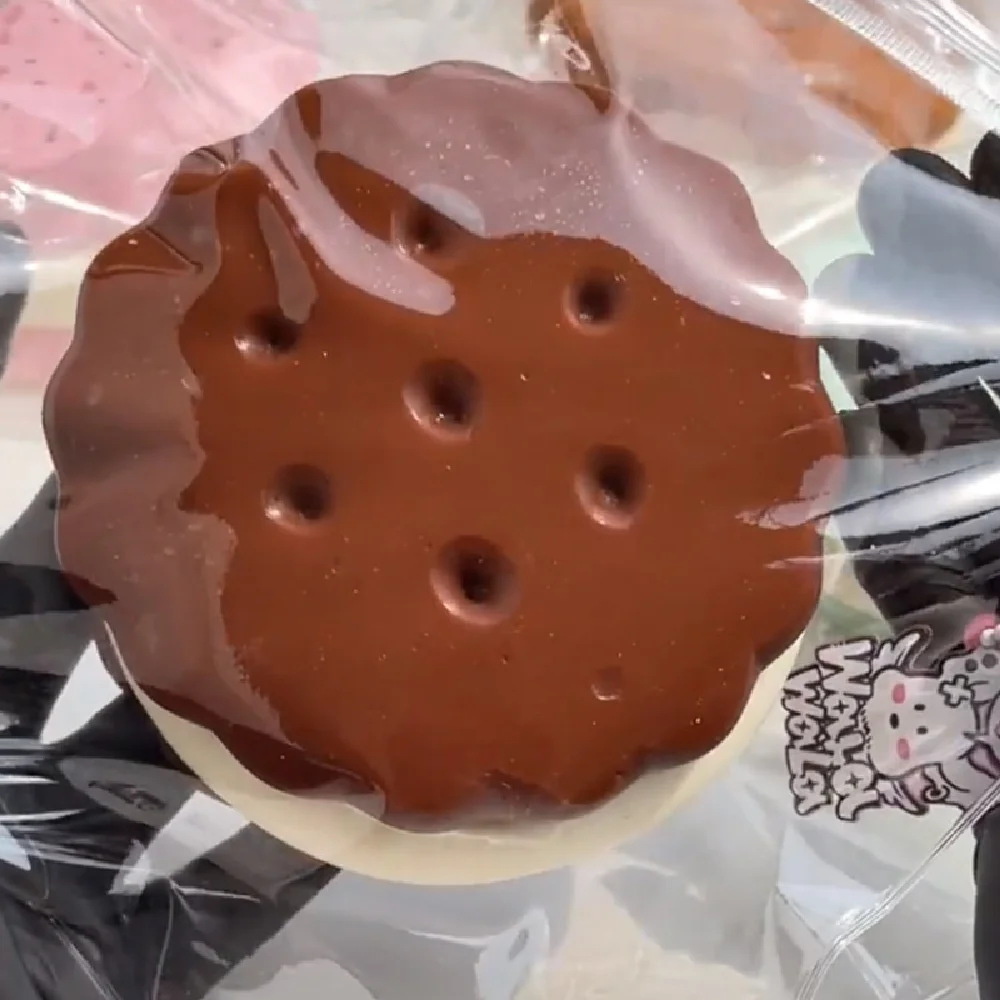 NEW Creative novelty chocolate sandwich biscuits pinched water Mochi Taba Squishy Fidget sense of stress relief kids toy gifts