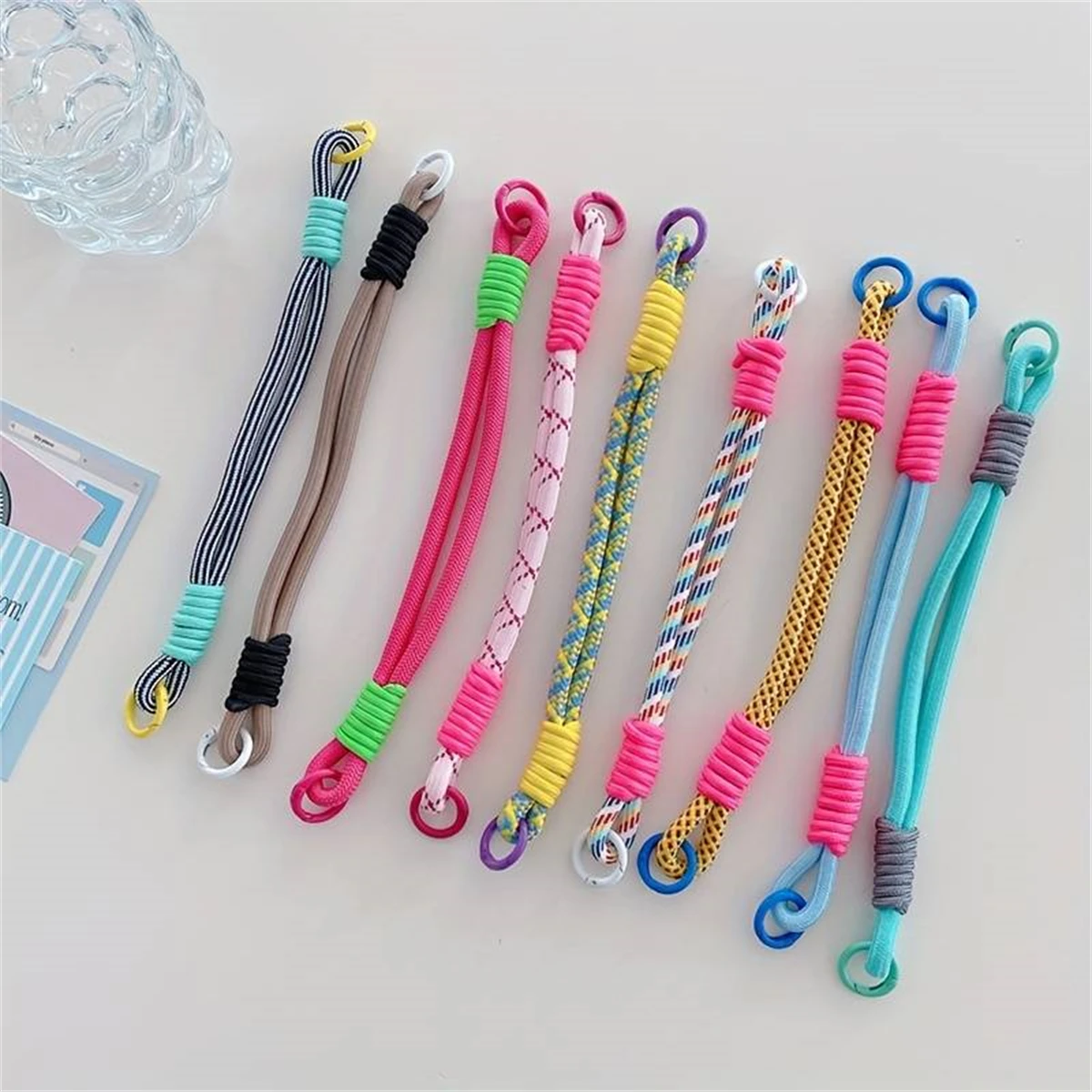 

Универсальный ремешок для телефона, подвесное украшение, можно носить, поворотная веревка, подвеска с защитой от потери, модные прочные короткие ремни на запястье