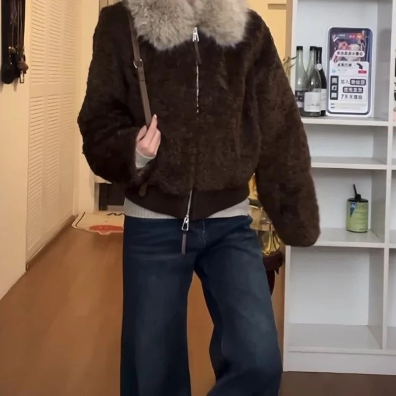 

Женская зимняя короткая куртка, новинка 2025 года, экологически чистая куртка из овечьей шерсти, утолщенный топ со сращиванием