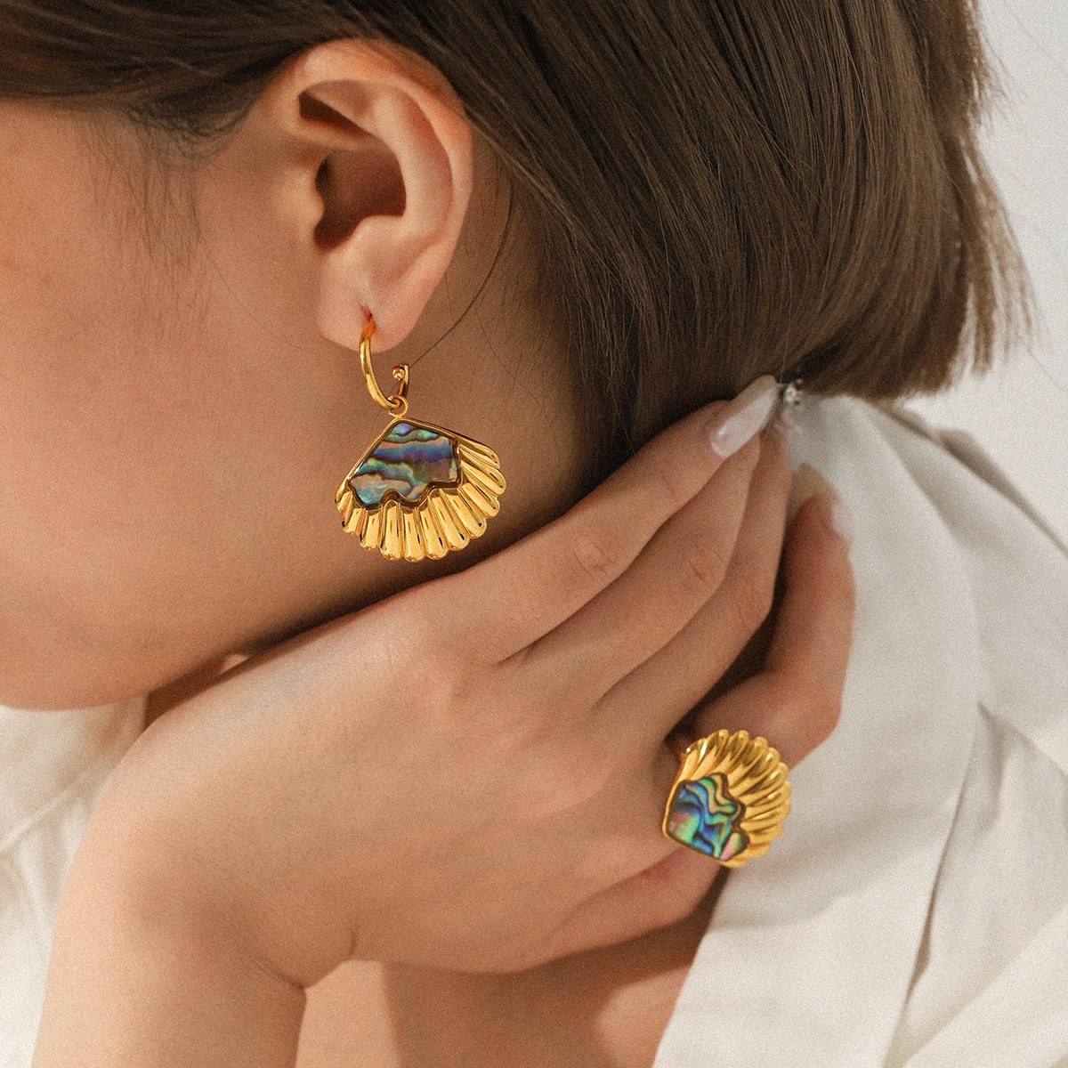 18K vergoldetes Abalone-Muschel-Schmuckset für Damen, Edelstahl-Muschel-Creolen, verstellbarer Ring, Sommer-Strandschmuck – Detail 5