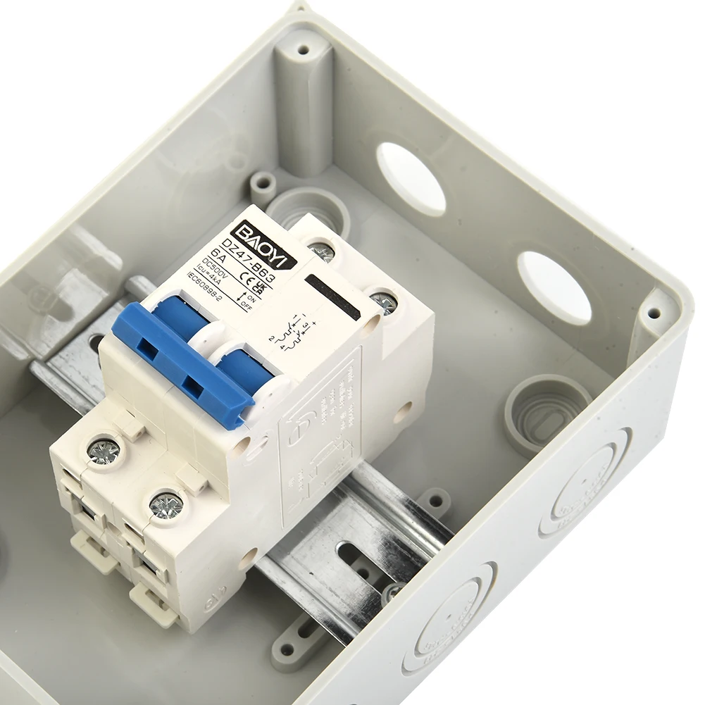 Compact PV Disconnect Box with DC500V Circuit Breaker Solar System Isolator Switch 16120A Easy Wall Installation