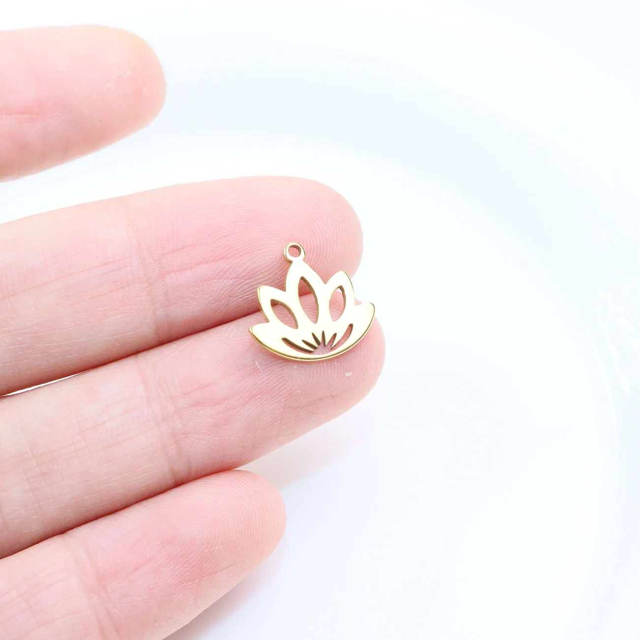 10pcs 14*12mm Stainless Steel Shiny Jewelry Lovely Lotus Charms Pendant DIY Handcraft PVD Plated Waterproof Antiallergic