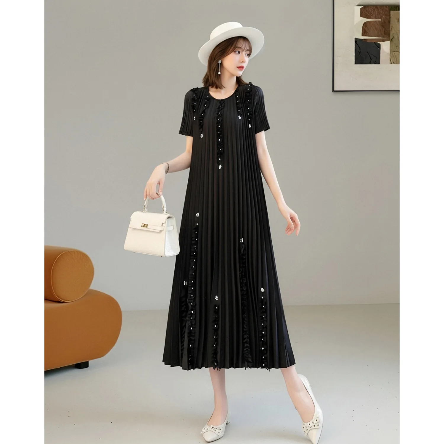 Elegant dress for women summer seaside resort style pink skirt Miyake pleated short-sleeved fashion large size pleated skirt