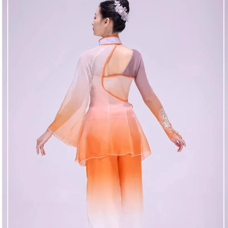 คลาสสิกชุดเต้นรําหญิงElegantสไตล์จีนชุดร่มพัดลมเต้นรําแห่งชาติYangko Danceเครื่องแต่งกาย