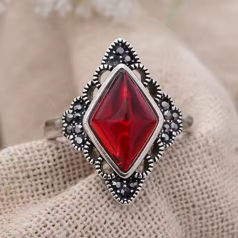 New Arrival Retro Rhombus Design Garnet Stone Thai Silver Lady Ring For Women New Year Gifts Jewelry Cheap