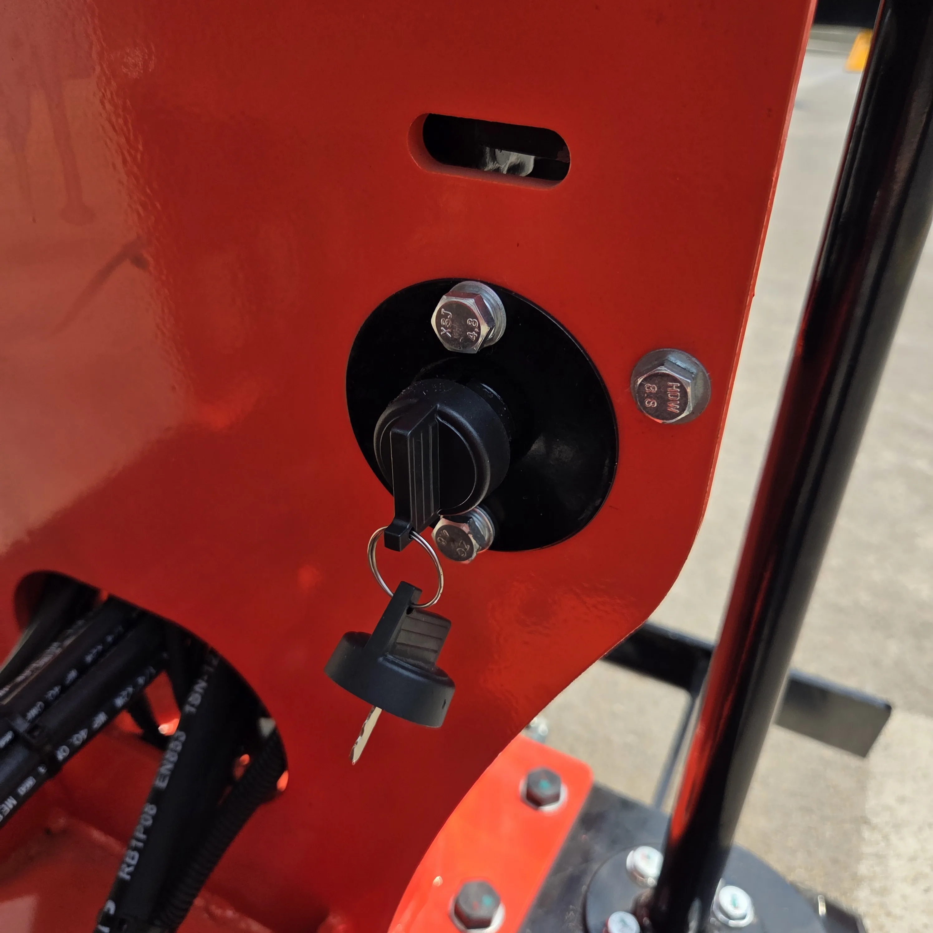 조경용 굴착기, 800kg 전지형 미니 트랙 굴삭기: 신형 도시 건설 모델, 8.6kw, EPA 표준