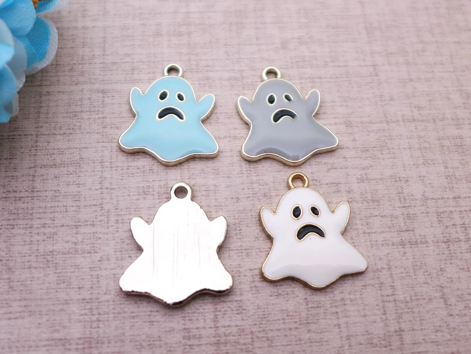 100pcs 18x20 MM Ghost Halloween Spooky Pumpkin Head Sorceress Keychain Necklace Drip Oil Metal Enamel Charms Jewelry Accessories