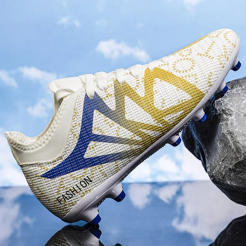 New summer High-quality professional training turf soccer shoes Ultra-light training spikes soccer boots men's soccer field boot