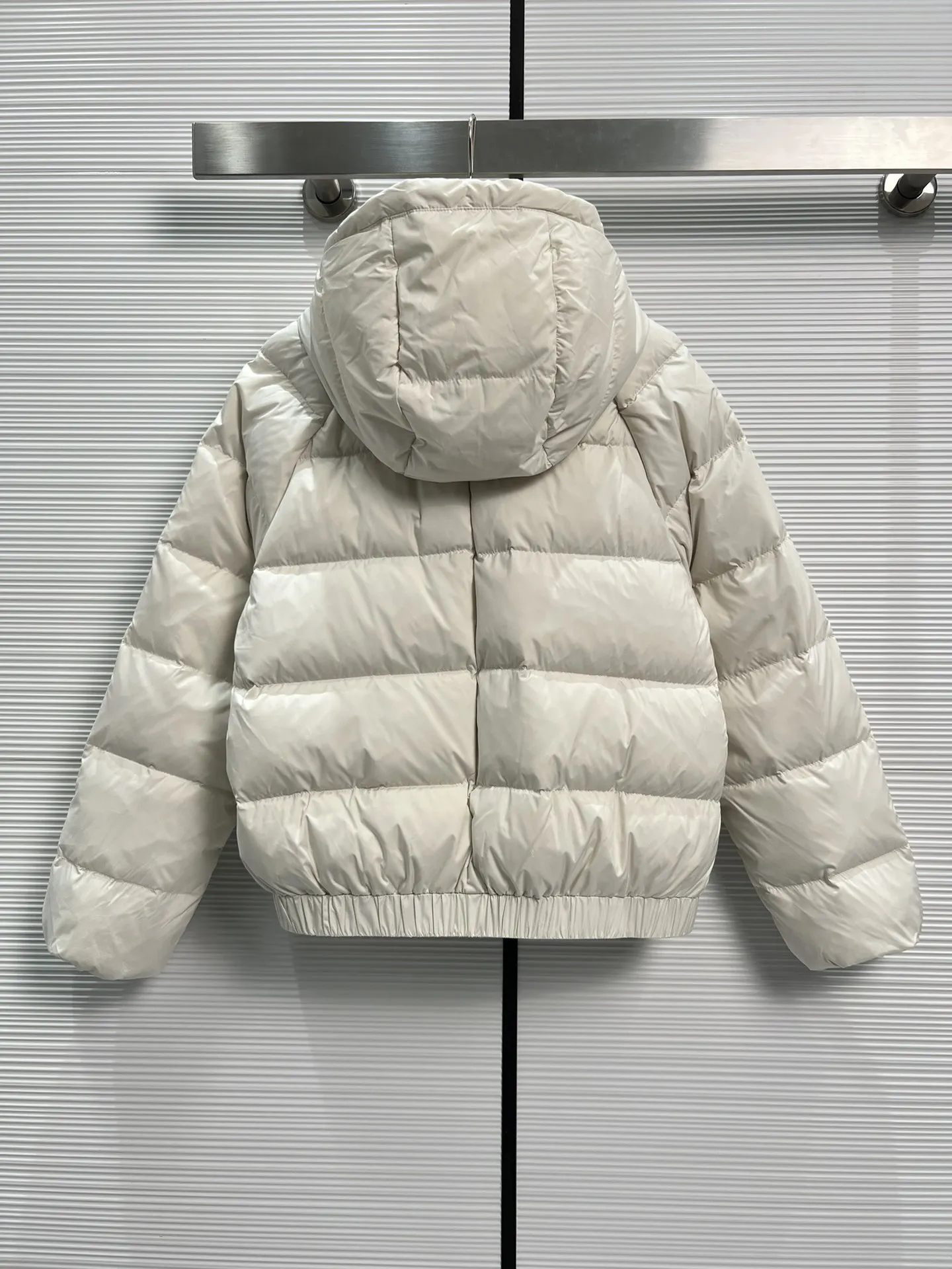 Women\'s Clothing Front chain design hooded short down coat Winter New 0119