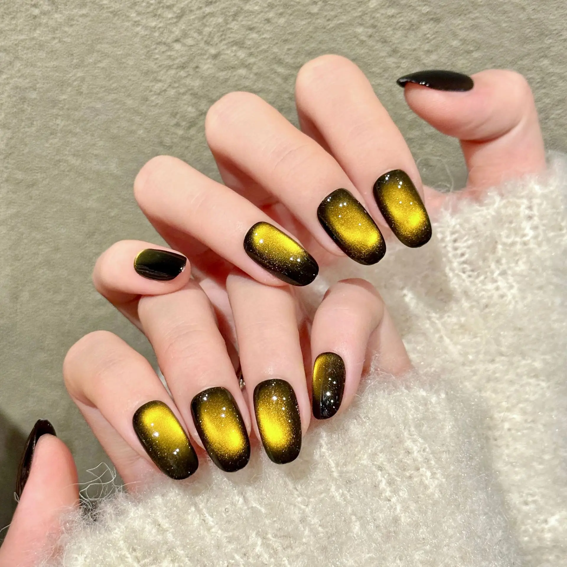 Amber Gradient Handmade Press on Nails Glitter Velvet Cat's Eye Fake Nails Decor Wearable Flash Retro Falsche Nägel für Frauen Mädchen