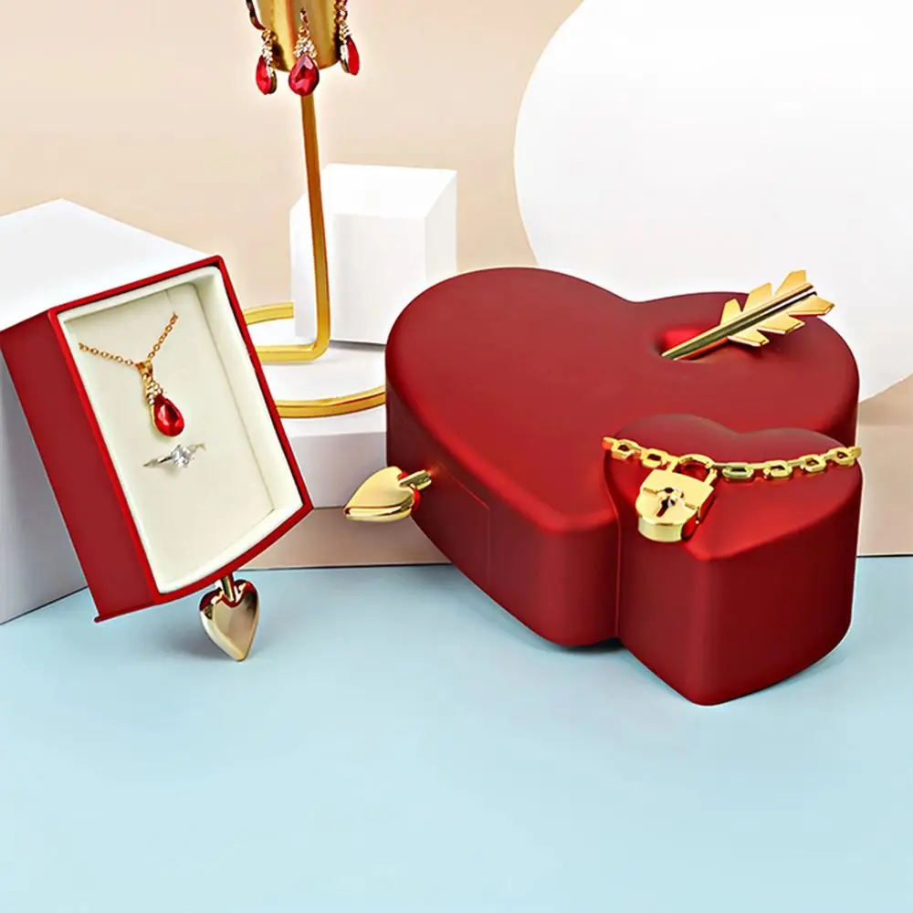 Dust-proof Jewelry Display Box Luxury Heart-piercing Gift Packaging Box Portable Exquisite Valentine's Day Gift Box Party