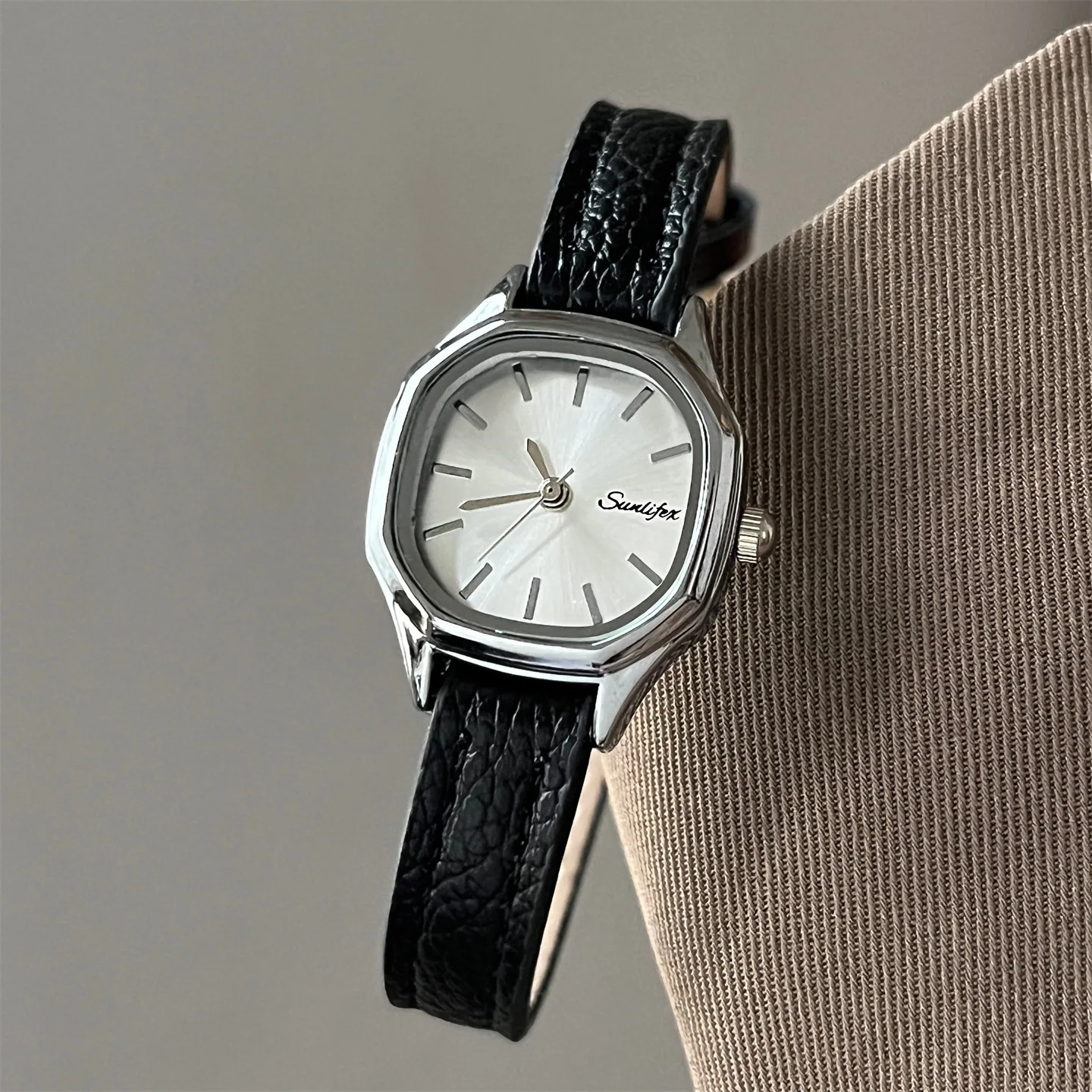 

Affordable Luxury Minimalist Women'S Wristwatch, Exquisite Leather Strap Casual Watch For Female Students, Women'S Accessories.