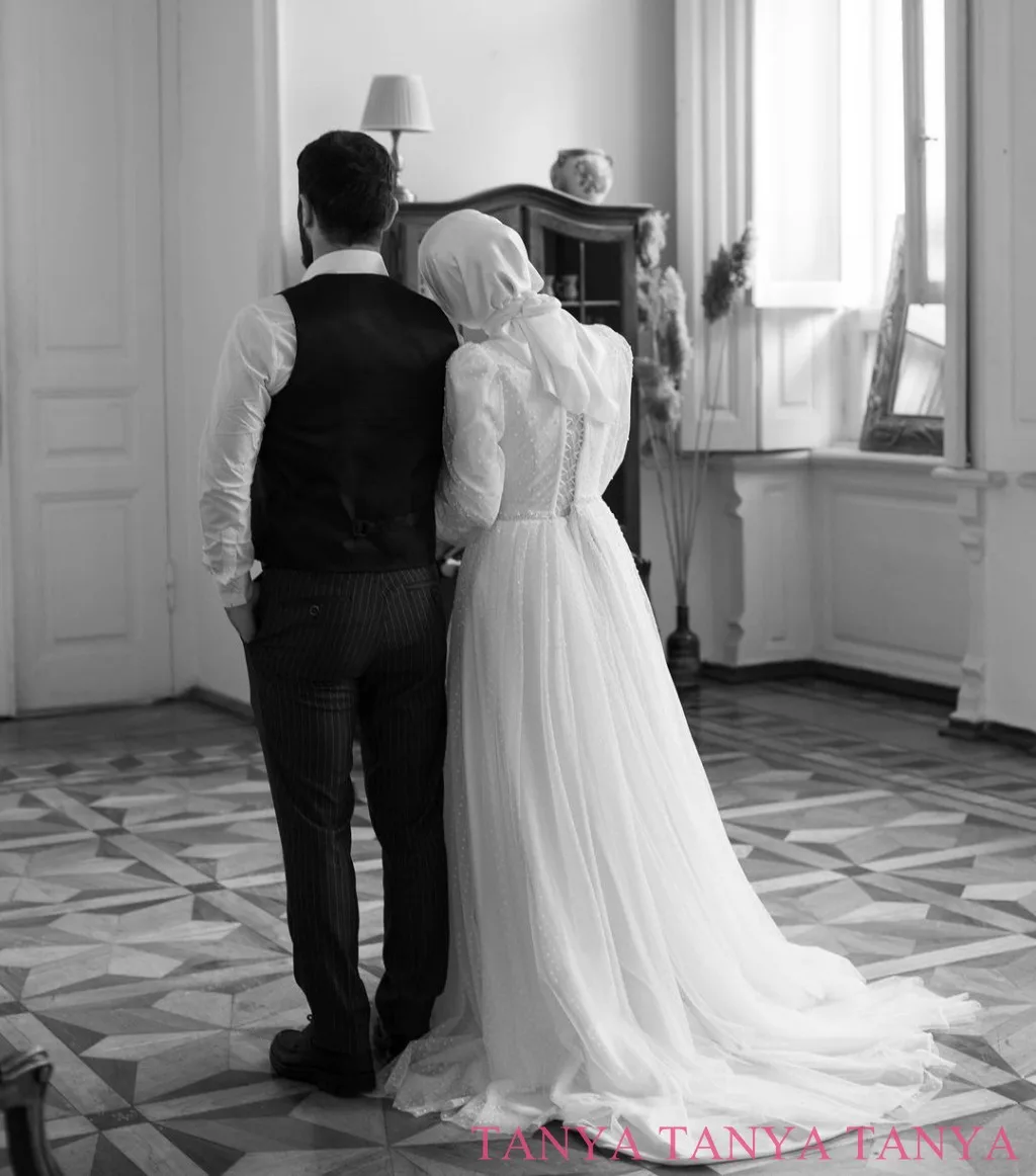 Classical A-Line Wedding Dress Modest O-Neck Long Sleeves Lace Up Back Bridal Gowns Beaded Muslim Bride Dress Customized SWD831