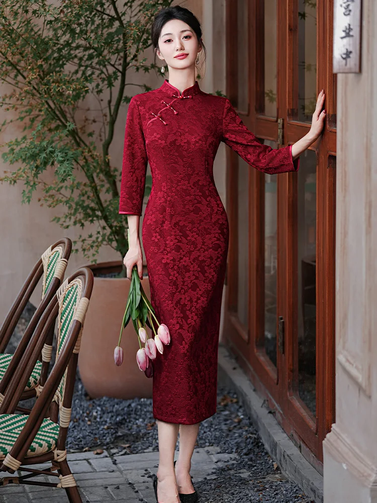 

Красное винтажное платье с длинным рукавом и низким разрезом, с цветочным узором, для осени и зимы, повседневное, для мам, подходит для свадьбы