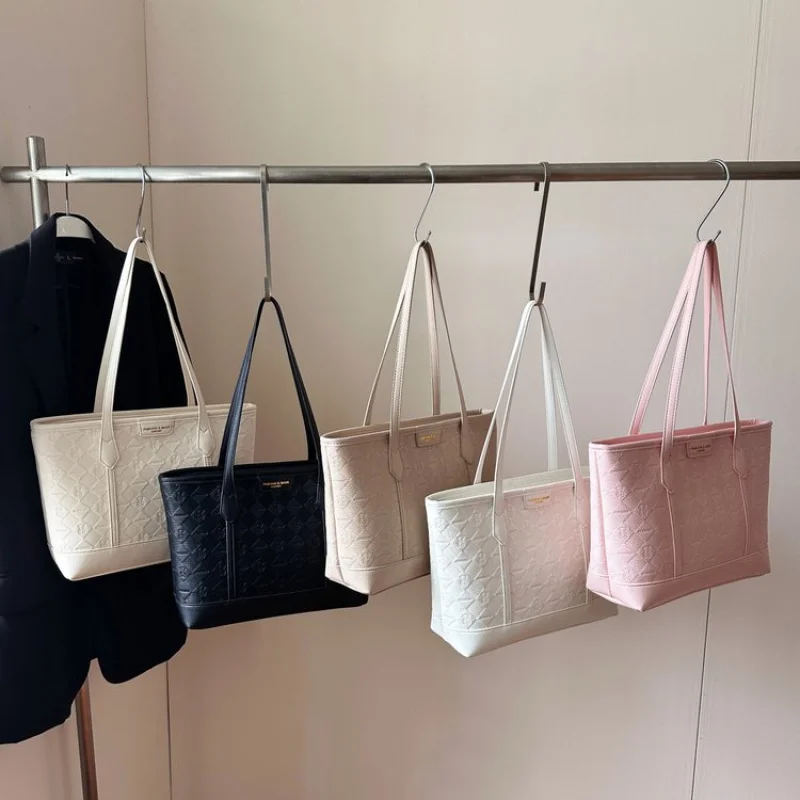 حقيبة كروس من جلد البولي يوريثان الفاخر للنساء بتصميم أنيق وحزام قابل للتعديل وجيوب متعددة بسحاب للاستخدام اليومي #3