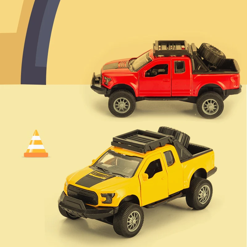 

1:32 scale alloy diecast model of the Jeep Wrangler; a mini toy car for children as an educational toy; a display piece