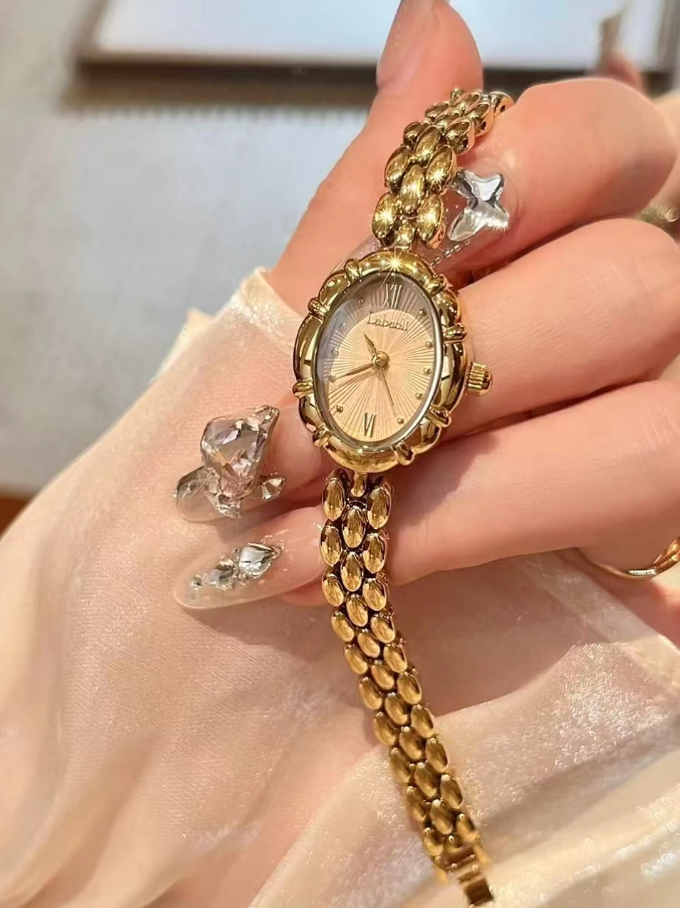 

New Stylish And Versatile Women'S Bracelet Watch, Quartz Watch, Perfect Gift For Women, Women'S Accessories, Unique Wristwatch.
