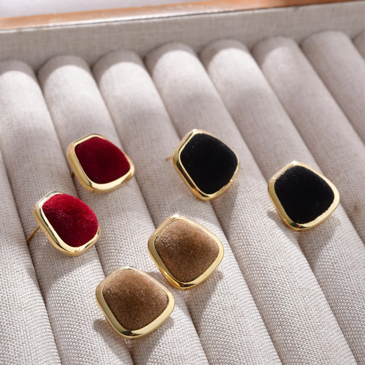 2024 autumn and winter new flocking stud earrings irregular square s925 silver needle retro temperament high-end earrings earrin