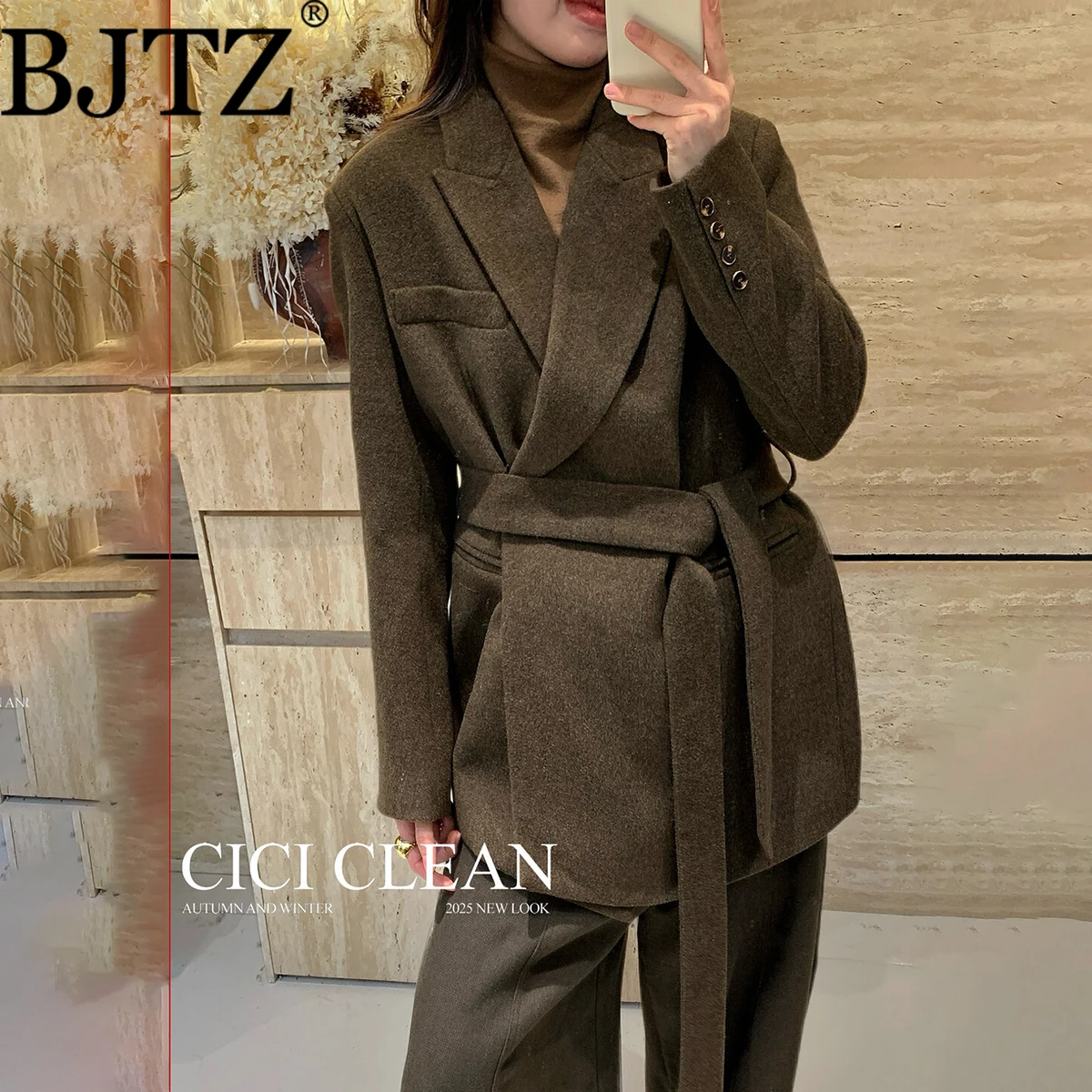 

Women's Wool Blazer Minimalist Elegant Premium Quality Designer Luxury Comfortable Fashionable Chic Autumn Fall 2025 New Arrival