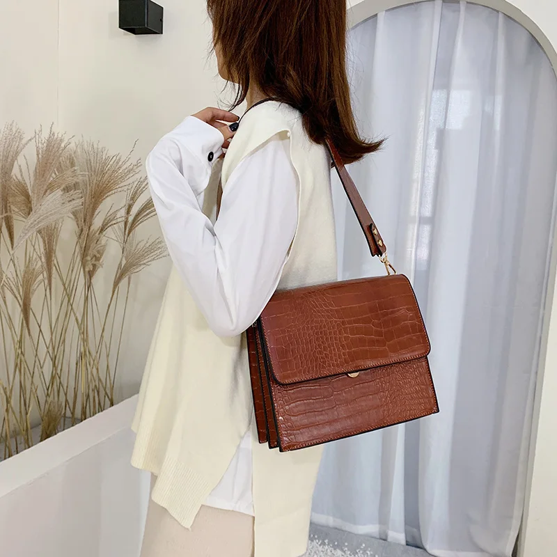 Luksusowe torebki ze skóry Pu damskie małe torby na ramię w stylu Retro projektant torebki damskie wysokiej jakości torby Crossbody dla kobiet