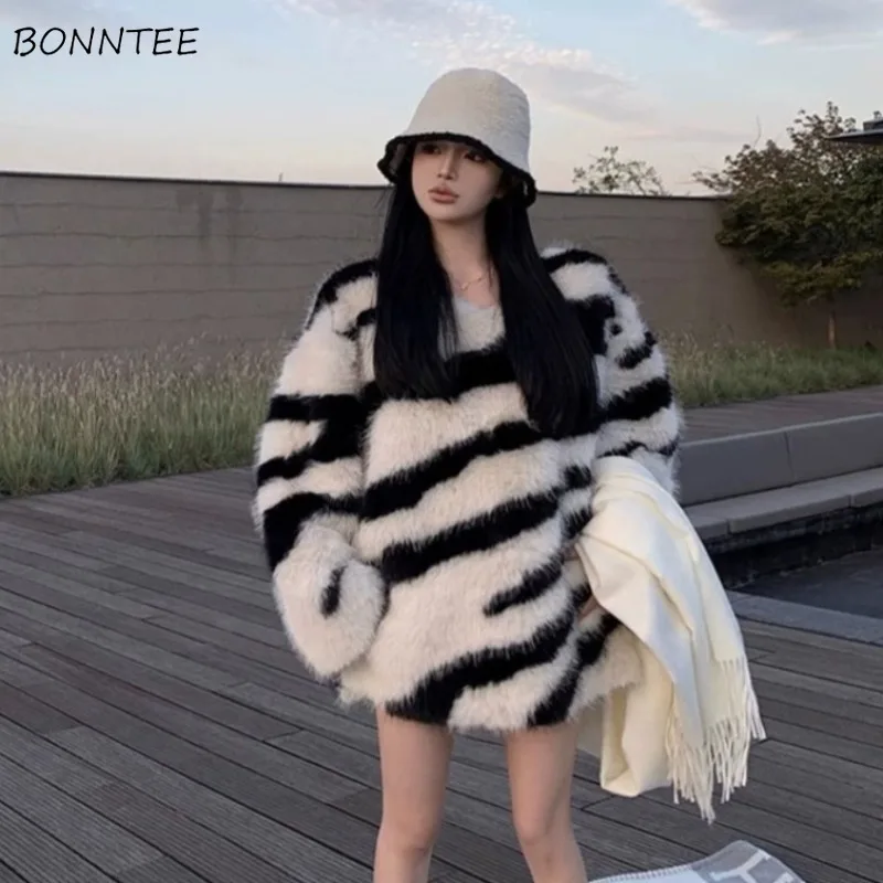 

Loose Casual Sweaters Women Winter Warm Streetwear All-match Striped Design Свитер Женский Sweet Girls Chic Fluffy Tender 2024