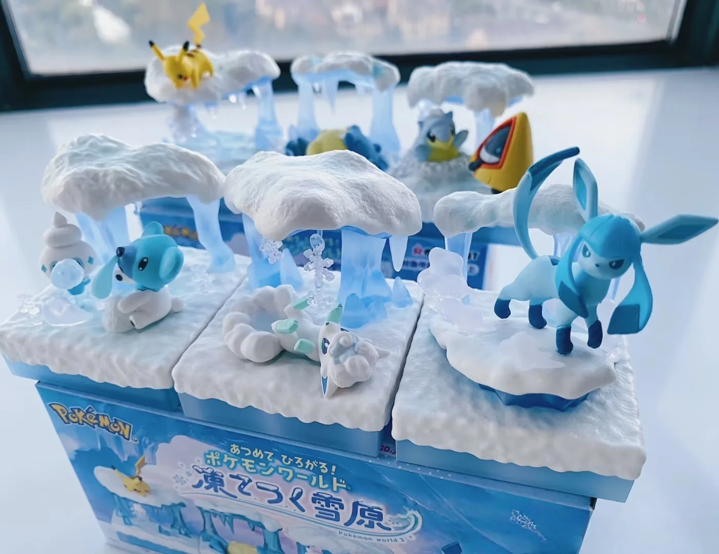 Pokemon World Series 3 Action Figure - Re-ment Frozen Snowfield Pikachu Vulpix Glaceon Cubchoo Spheal Anime Model Toy
