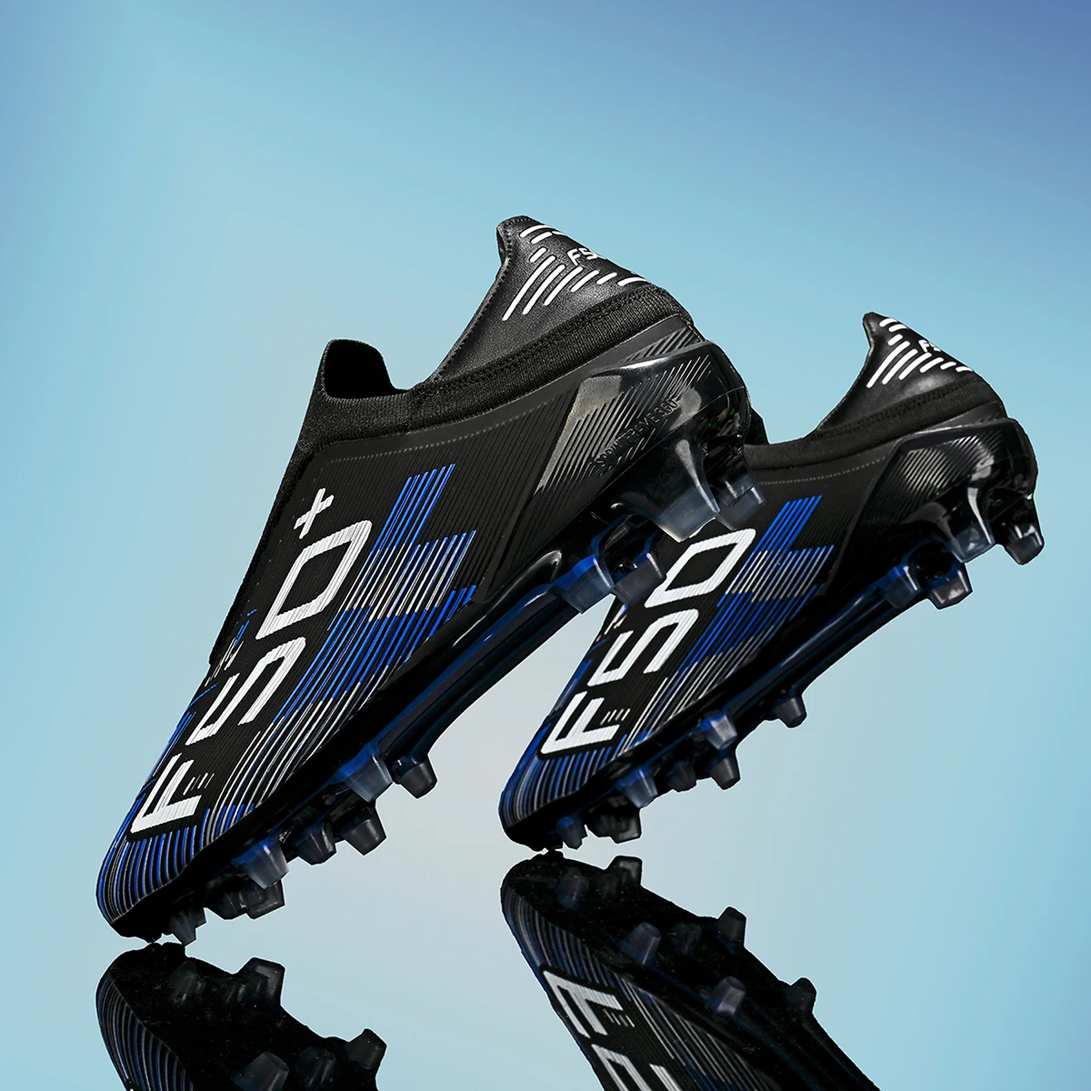 New Men Ultralight Soccer Shoes Cleats High-quality Hot Sale Professional Women Unisex TF/FG Football Boots Futsal Sneakers