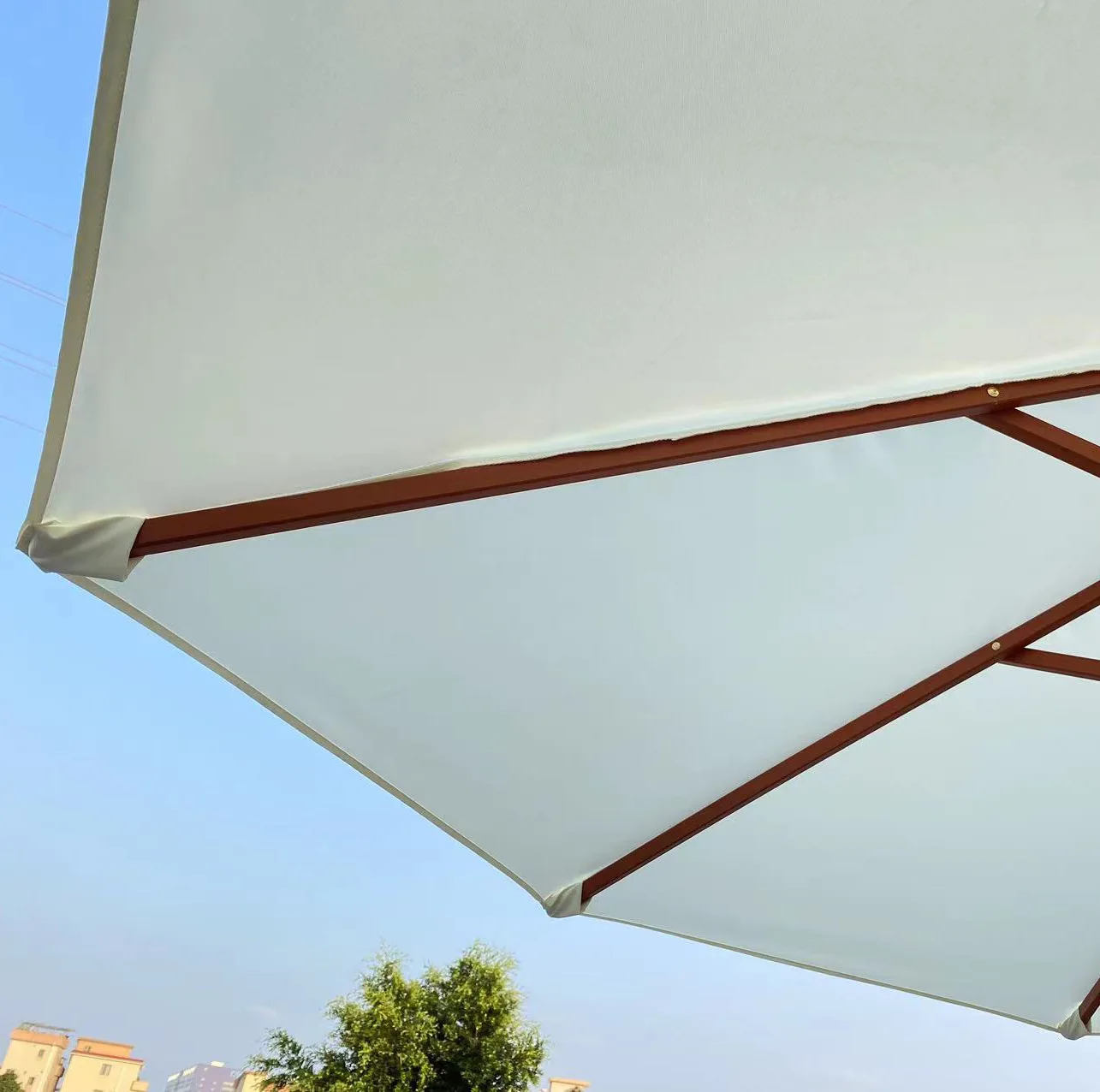 Manufacturer wholesale 48mm wooden 2.7 meters central column umbrella, courtyard umbrella, outdoor sun umbrella