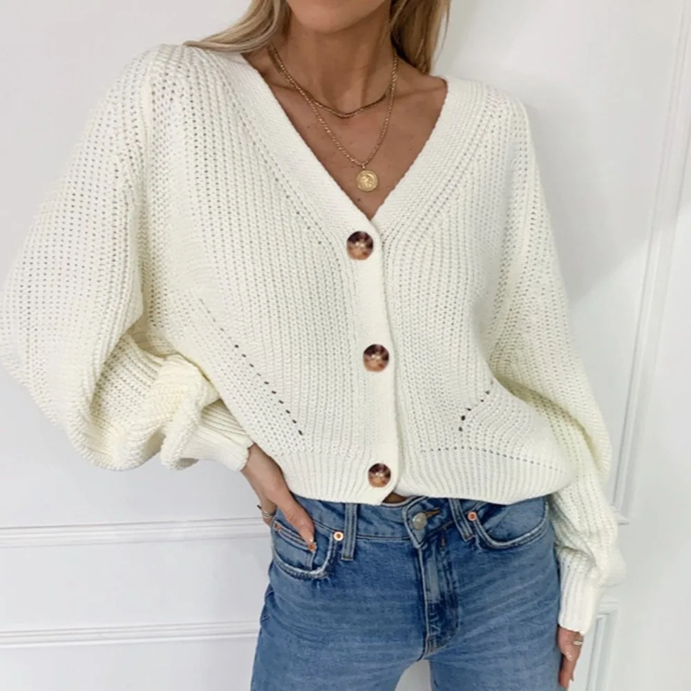 

2025 Autumn/Winter New Style Solid Color V-Neck Lined Sleeve Buttoned Knit Cardigan