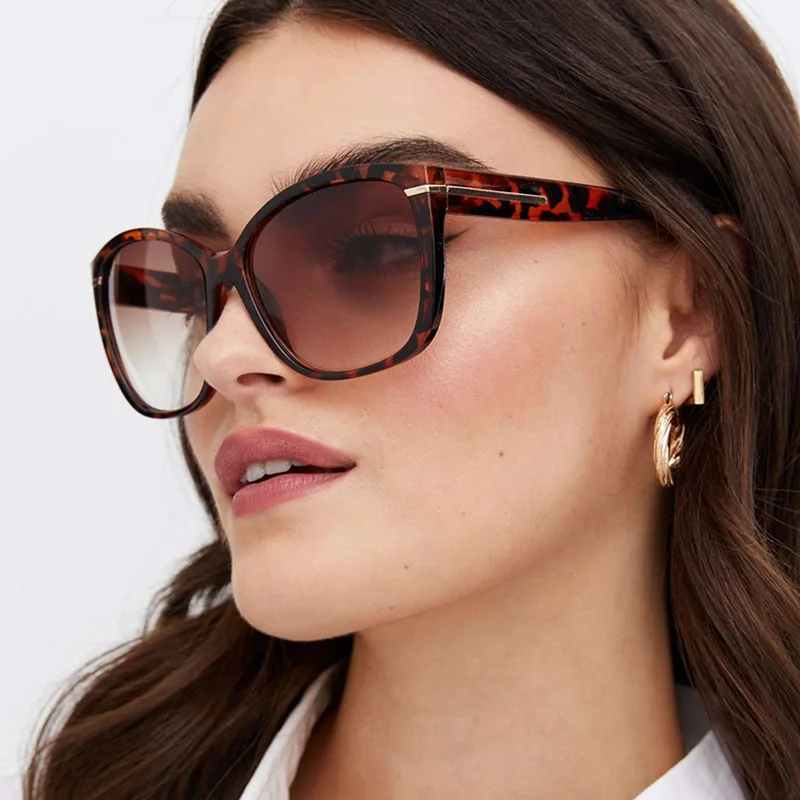 

Sunglasses large frame fashion sunglasses high sense retro sunglasses 2025 new catwalk street shooting personality
