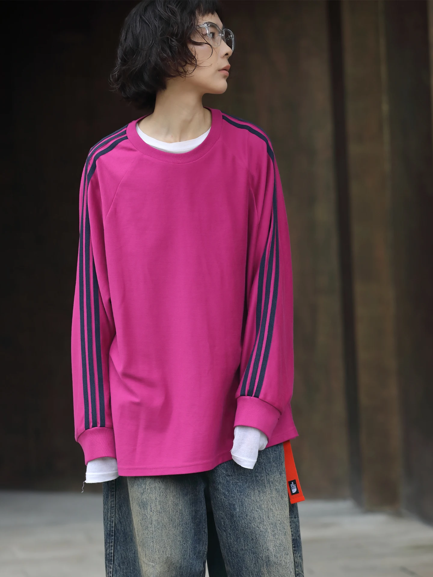 

Футболка из чистого хлопка с вырезом на плече, свободного кроя, для мужчин и женщин, цвет «глубокая малина»