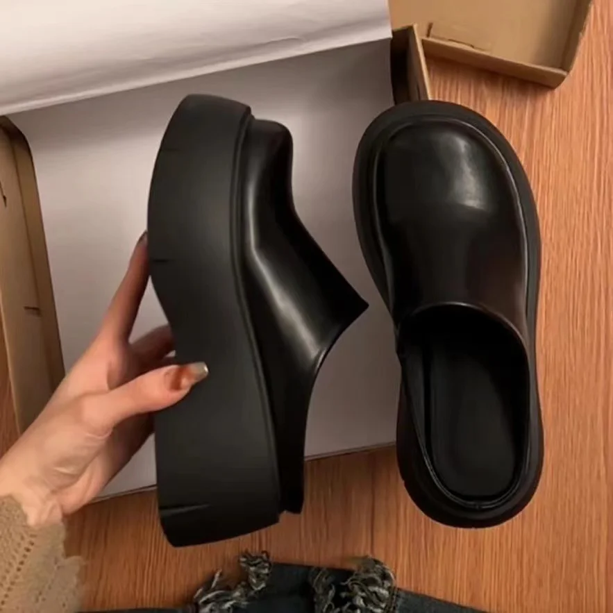 

Women's Summer Outdoor Thick Bottom Slip-On Slippers Head Cover Half Slippers Casual Style High Heel Platform Clog Shoes