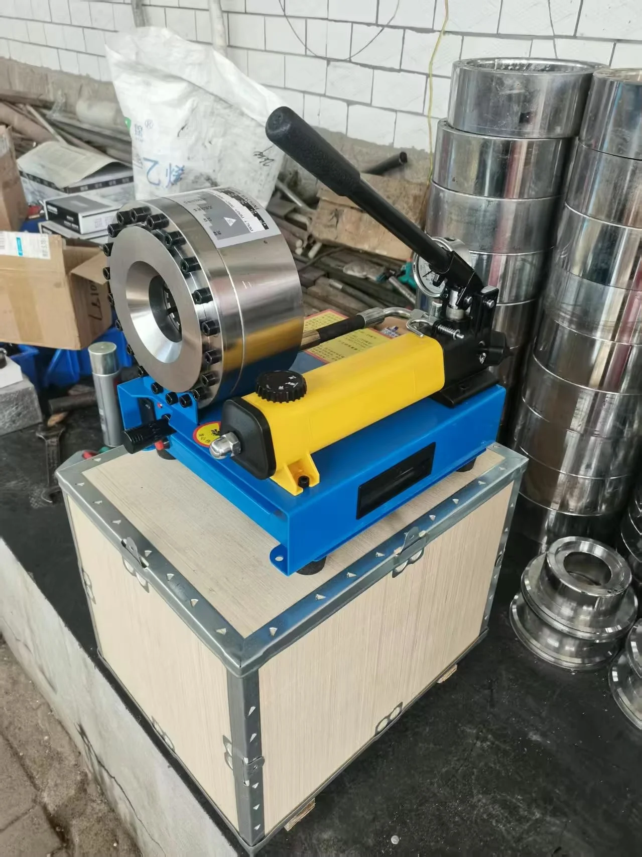 BNT30A حار بيع أدنى سعر دليل المحمولة أذكى 1 بوصة آلة تجعيد الخراطيم الهيدروليكية السعر للترقية