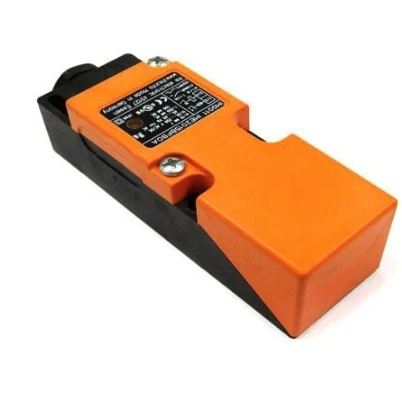 العلامة التجارية الجديدة الأصلية Ifm IM0011 الاستشعار الحثي مع ضمان لمدة سنة واحدة مكون صناعي من ألمانيا