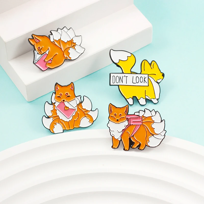 Cartoon Dog Fox Garden Brooch Corgi Dog DON'T LOOK Butt Pets Fox Enamel Pin Backpack Metal Badge Lapel  For Kids Women Jewelry