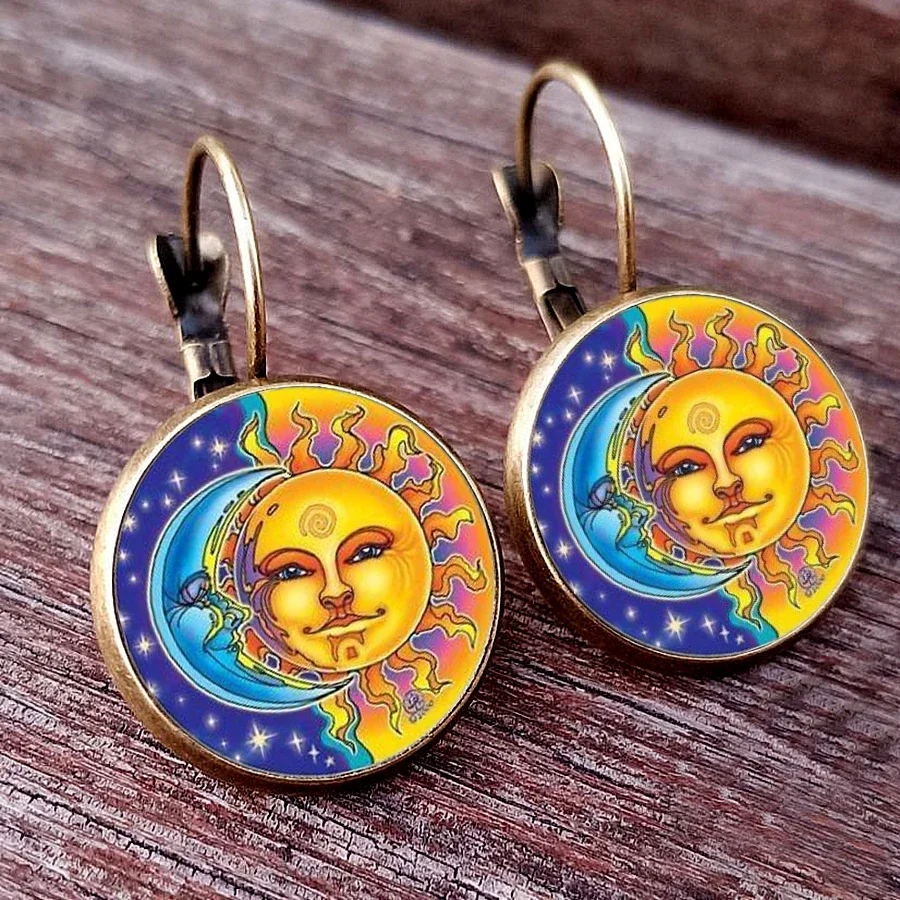 New Arrival Fashion Sun Moon Face Earrings Sun God Moon God Glass Cabochon Women\'s Earrings Jewelry Punk Art Earrings Gift