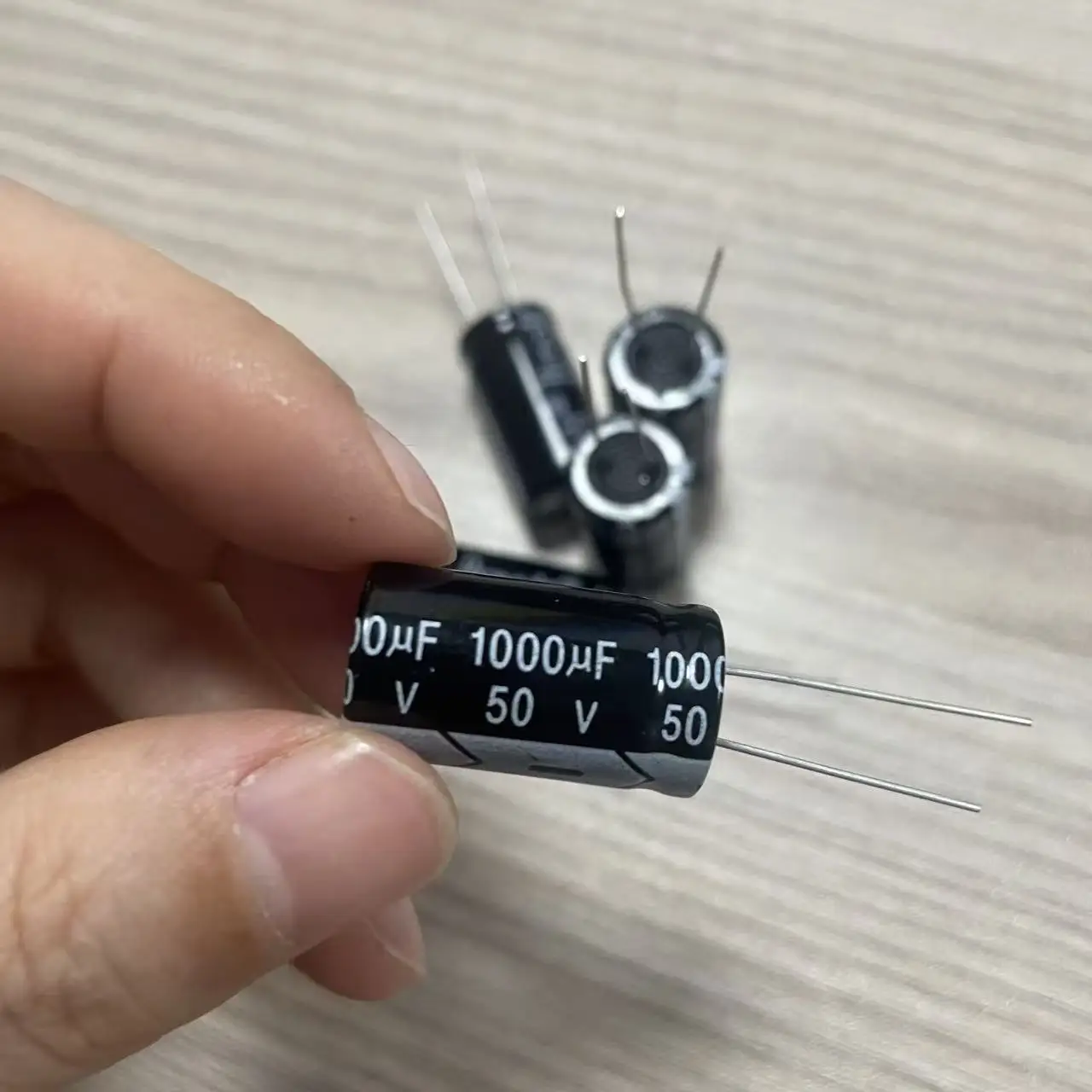5PCS/Lot 50V 1000μF Aluminum Electrolytic Capacitor Size 13mmX25mm