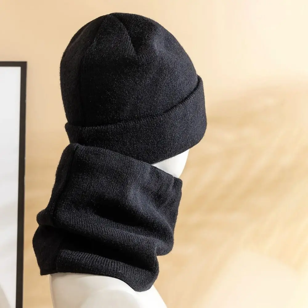 เซ็ตหมวกผ้าพันคอแฟชั่นสำหรับผู้ชาย, ใหม่ฤดูใบไม้ร่วงฤดูหนาว2ชิ้น/เซ็ตหมวกถักหนาอบอุ่นคอป้องกันสีเรียบเพิ่มหมวกบุขนสัตว์