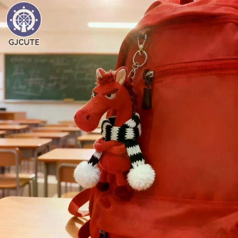 الاحتفال بعمر 2026 مع دمية قطيفة جديدة على شكل حصان، ملحق حقيبة ظهر على شكل المهر الكرتوني، سلسلة مفاتيح خاصة للعام الجديد