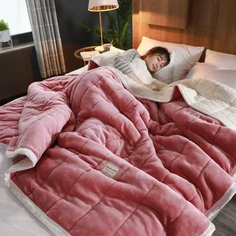 Coral Fleece Autumn Winter Warm Blankets for Bed 3 Layers Thicken Flannel Blanket Quilt Soft Comfortable Warmth Quilts Washable