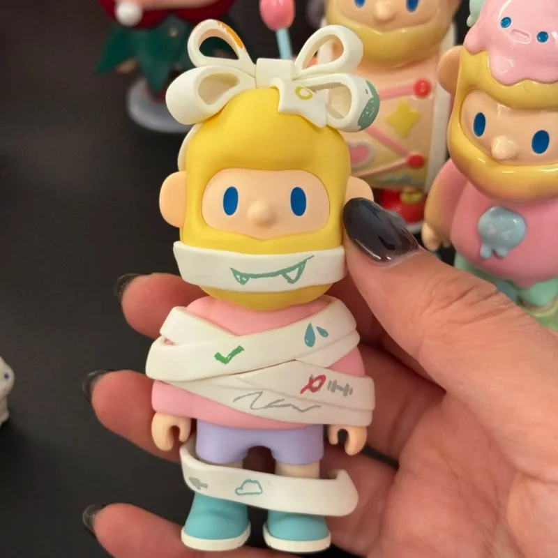 

Hot Sale New Arrival Farmer Bob Flashing Back Series Blind Box Dolls Desktop Toy Mystery Box Decoration Surprise Birthday Gift